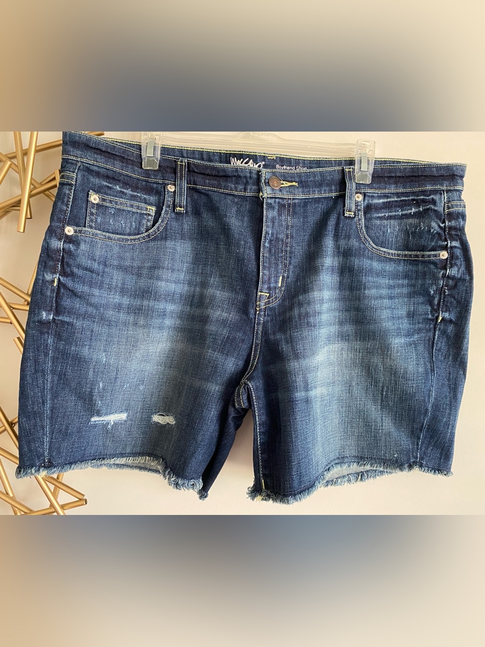 Vintage Mossimo Boyfriend Stretch Distressed Cut Off Denim Shorts - Size 16 33